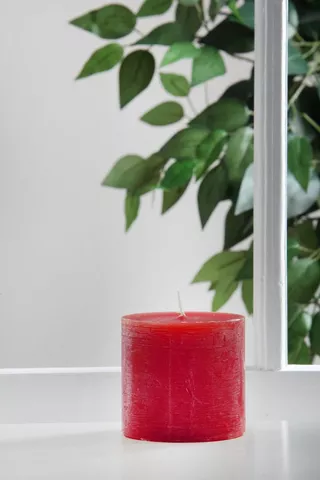 RED BERRIES SCENTED PILLAR CANDLE