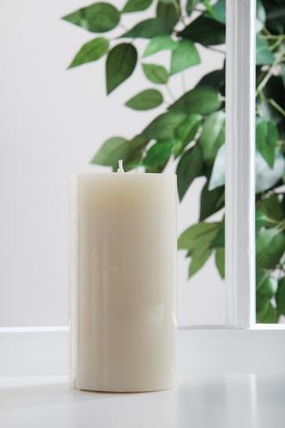 MEDIUM COTTON SCENTED PILLAR CANDLE