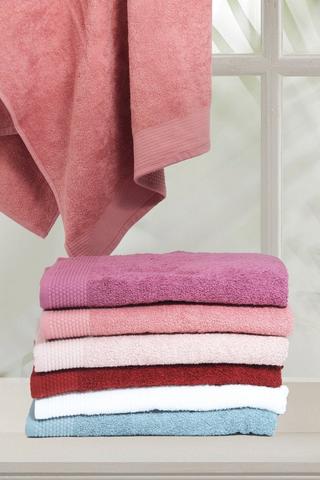 SOFT AND FLUFFY BATH TOWEL