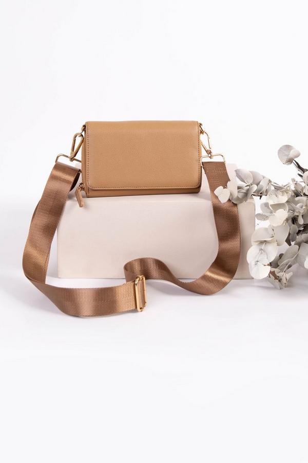 TRIFOLD STRAP PURSE