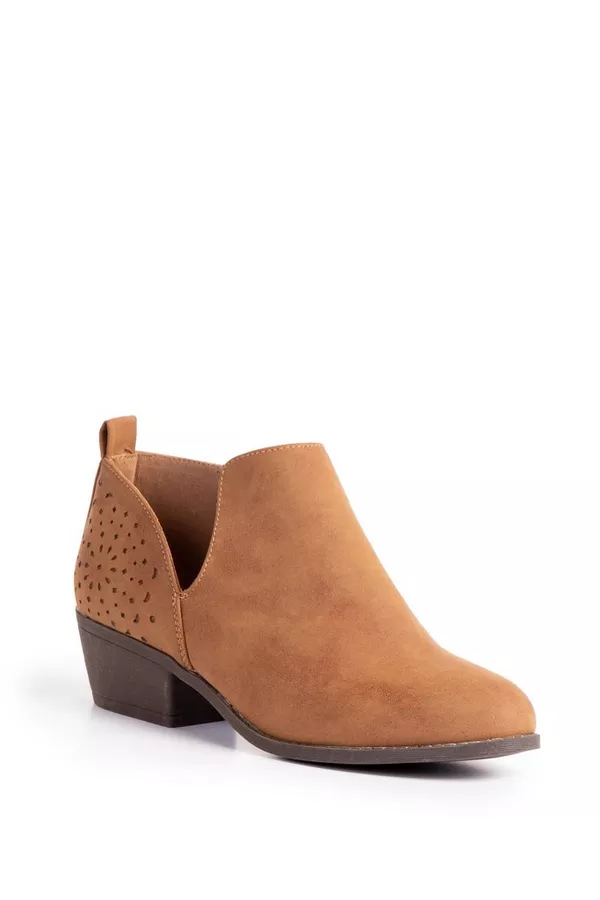 CUT OUT CHELSEA BOOT