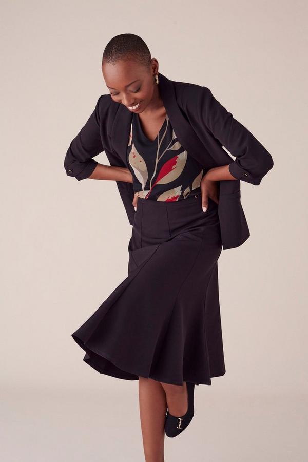 BLACK TRUMPET SKIRT