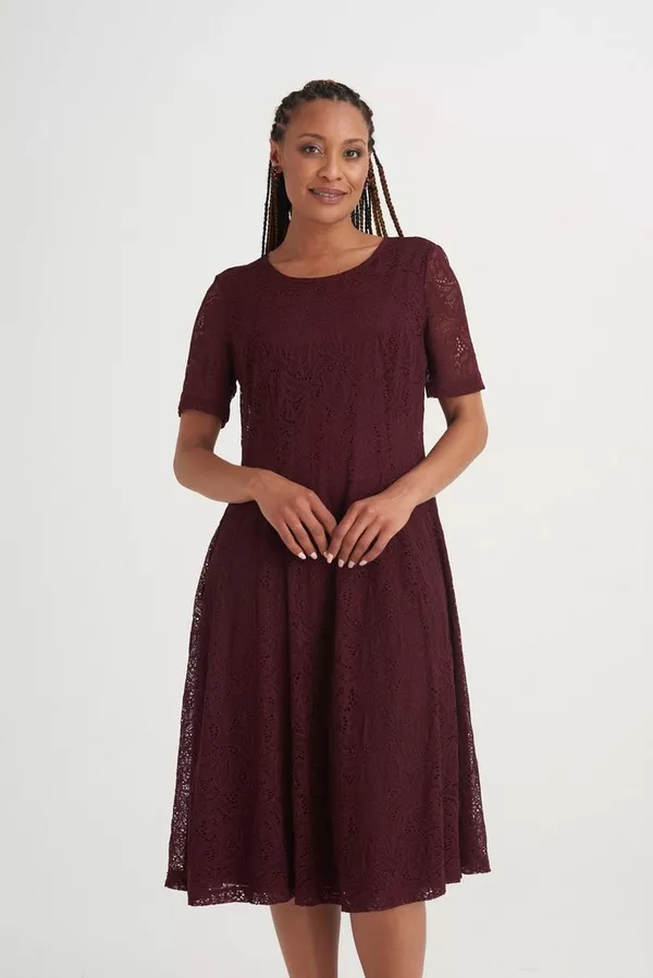 BURGuNDY LACE FIT AND FLARE DRESS