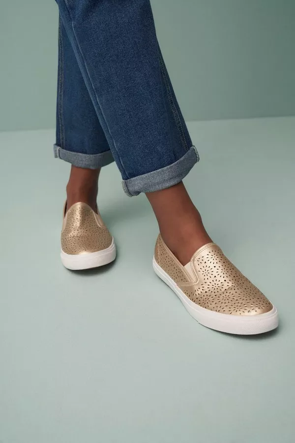 CUT OUT DETAIL SLIP ON SNEAKERS