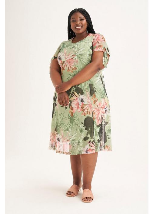 Plus size outlet floral dress