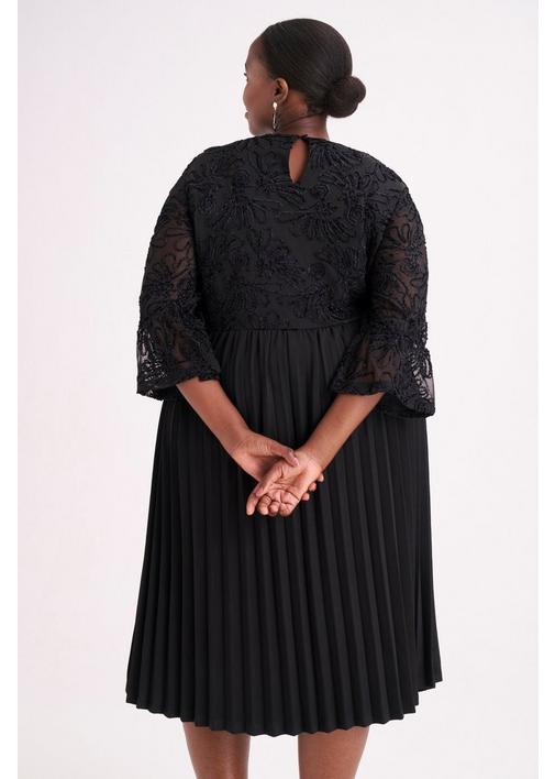 LACE AND PLEAT BLACK DRESS - 3XL - Black | MILADYS