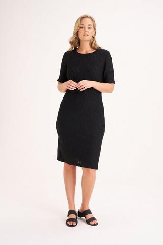 TEXTURED BLACK BODYCON DRESS