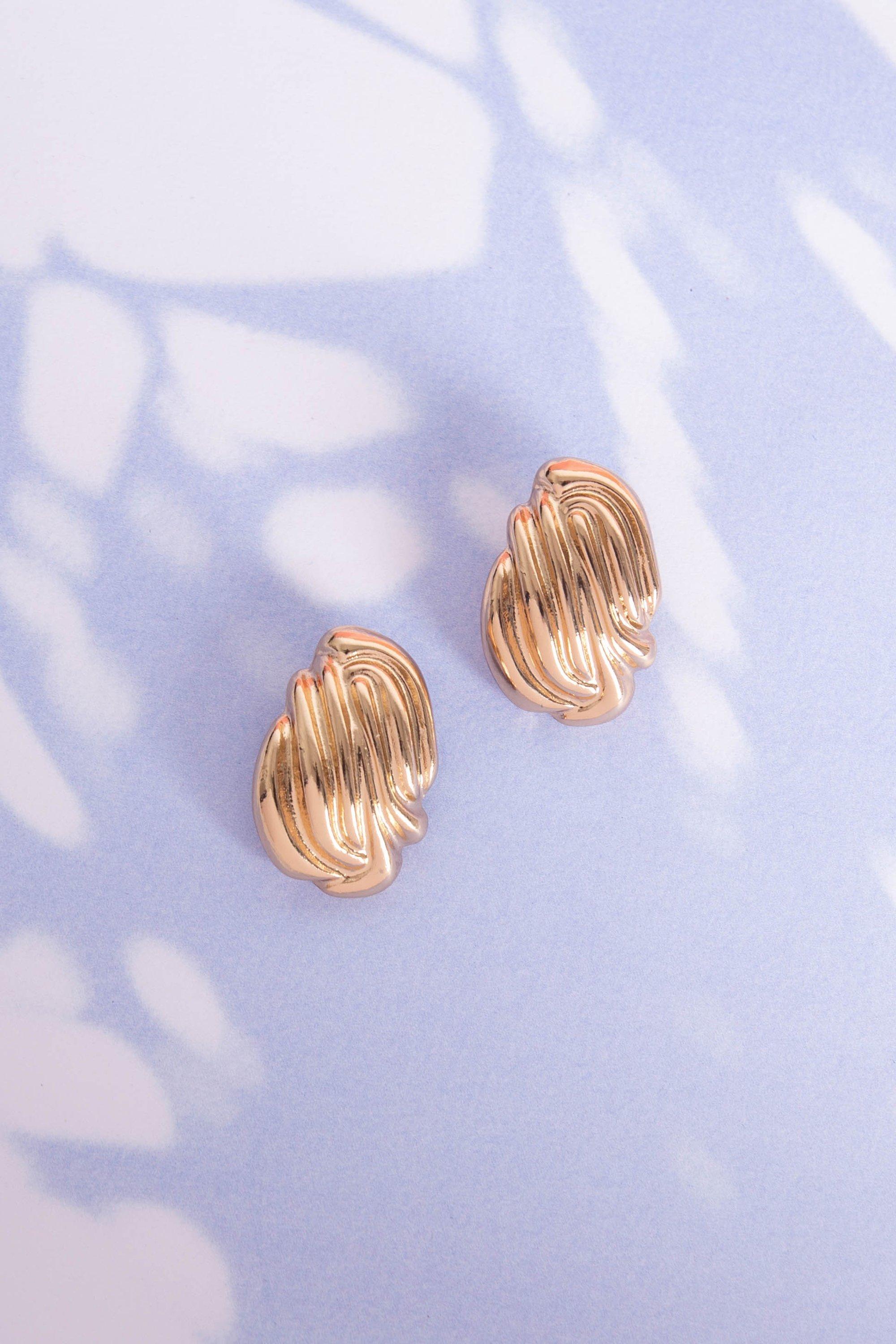 RIPPLE STUD EARRINGS - 1 - Yellow Gold