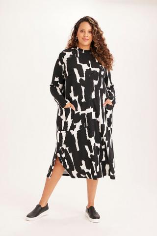 MONOCHROME PRINT A-LINE DRESS