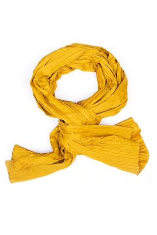 PLEATED SCARF OCHRE