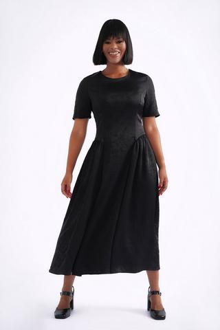 TEXTURED SATIN DRESS BLACK