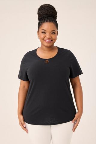 KEYHOLE NECKLINE TEE BLACK