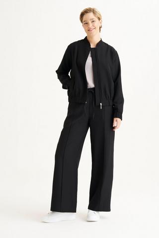 BLACK TRACK PANTS