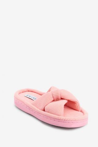 TEXTURED SLIPPERS