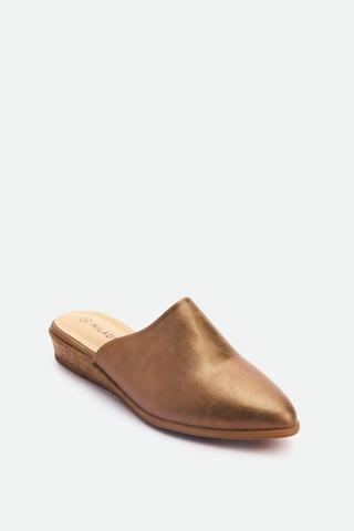 CLOSED TOE SANDAL GOLD