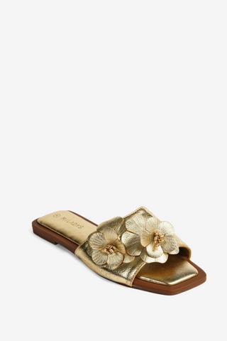 FLOWER TRIM SANDALS GOLD