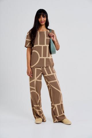 GEO PRINT STRAIGHT LEG PANTS