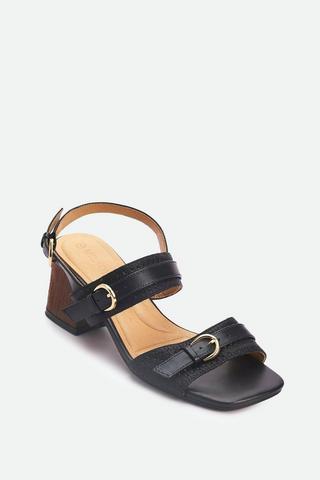 NAVY BLOCK HEELS