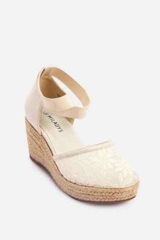 LACE WEDGE