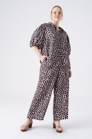 ANIMAL PRINT WIDELEG PANTS