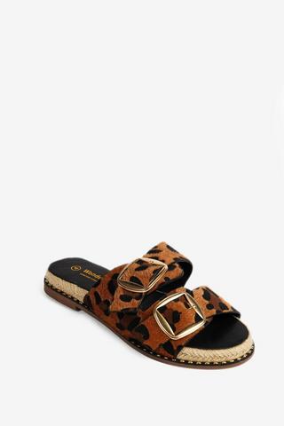 WONDERFIT BUCKLE SANDALS