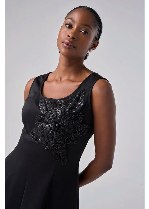 FLORAL EMBELLISHMENT FIT AND FLARE DRESS - XXL - Black | MILADYS