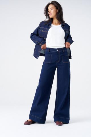 PATCH POCKET DENIM JEANS