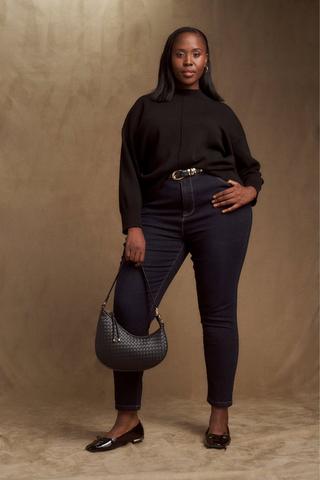 WONDERFIT SLIM LEG DENIM JEANS