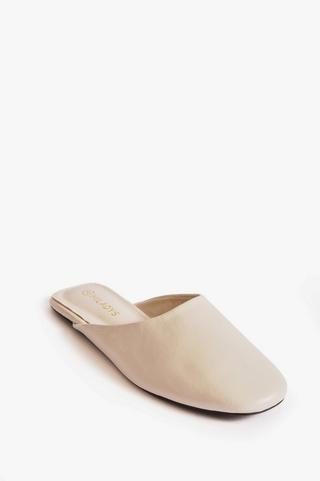 CLOSED TOE SANDAL WHITE