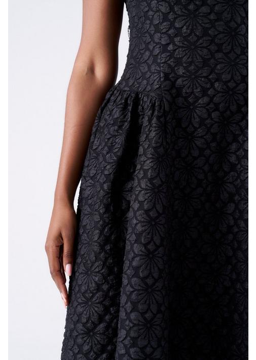JACQUARD FIT AND FLARE DRESS - 127 - Black | MILADYS