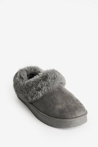 GREY FLUFFY SLIPPERS