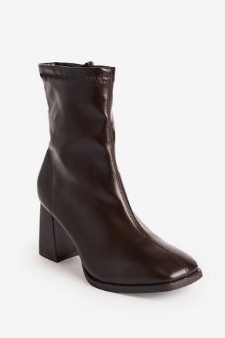 WONDERFIT HEELED BOOT CHOCOLATE BROWN