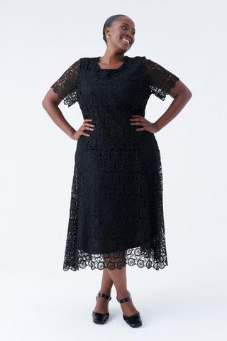 LACE FIT & FLARE DRESS BLACK