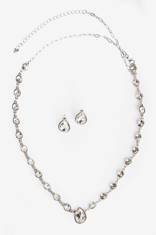 DIAMNTE TEAR DROP NECKLACE SET