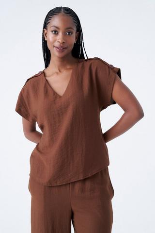 LINEN LIKE BOXY TOP BROWN