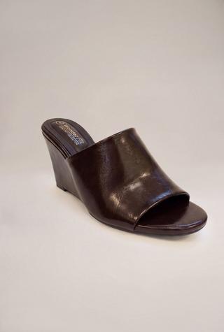 WONDERFIT PEEPTOE WEDGE CHOC