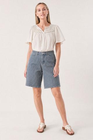 RELAXED SHORT STRIPE