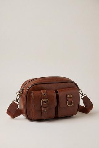 BUCKLE POCKET SLINGBAG TAN