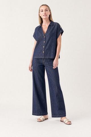 LIGHTWEIGHT DENIM JEANS