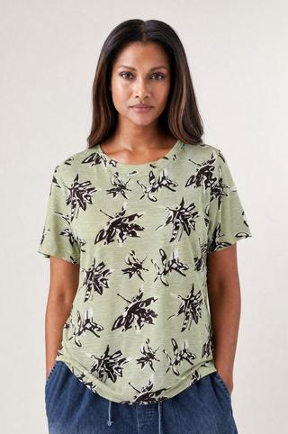 PRINTED TROPICAL CREW NECK TOP