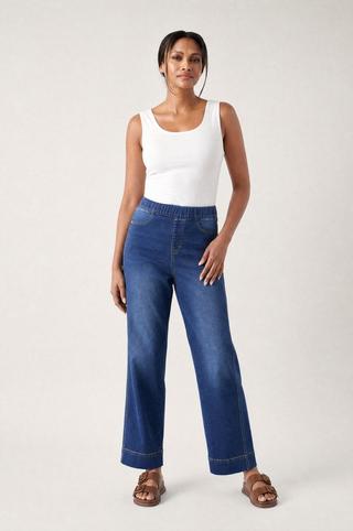 WONDERFIT WIDE LEG PULL ON DENIM JEANS
