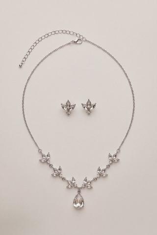 DIAMANTE NECKLACE AND EARRING SET
