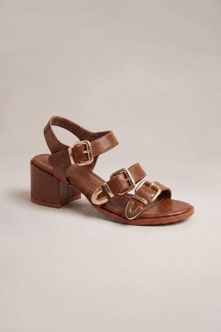 BUCKLE DETAIL BLOCK HEELS TAN