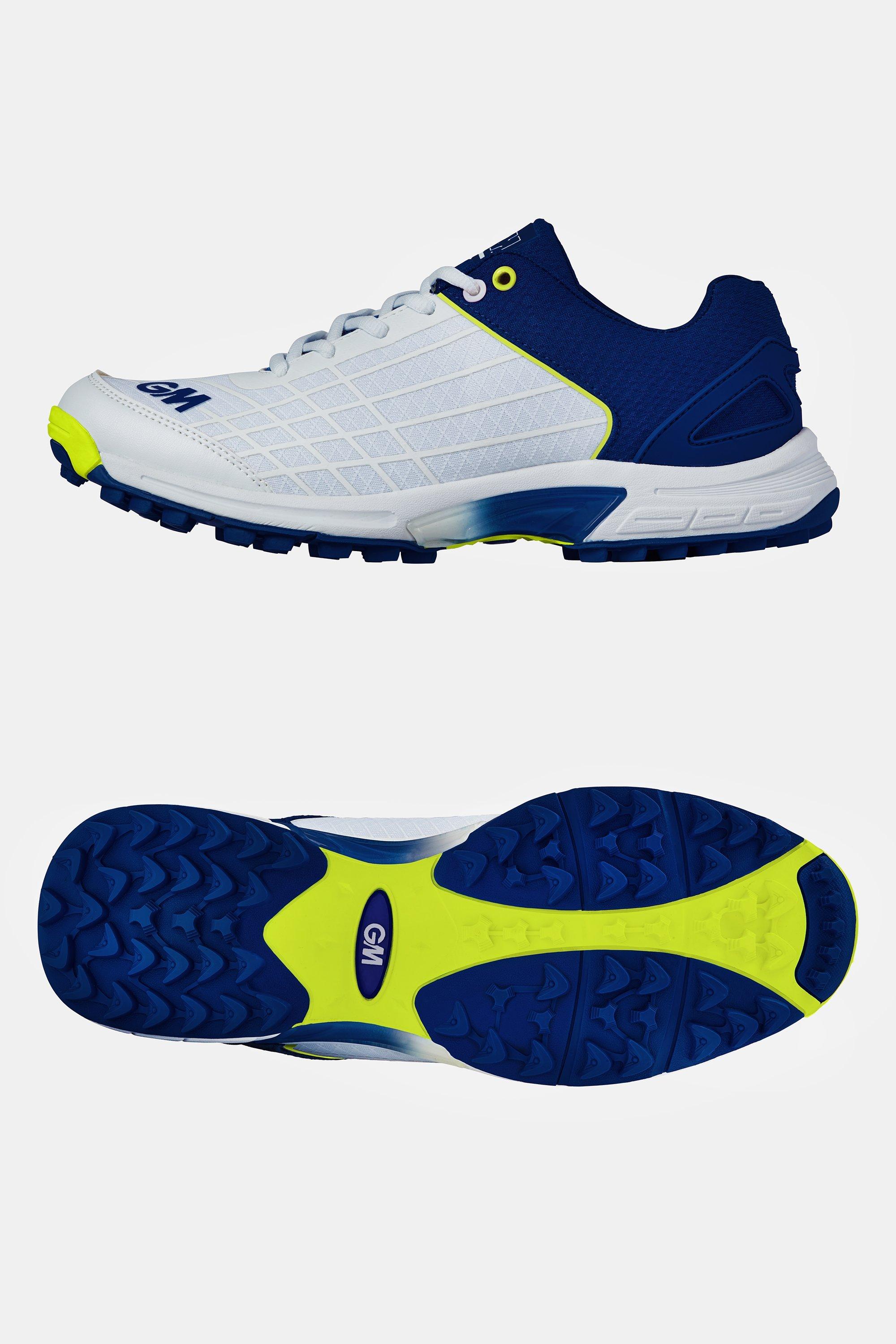 Nike cricket best sale shoes rubber studs