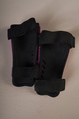 Defender Shin Pads - Junior