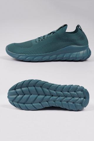 Nova Gym + Studio Trainer