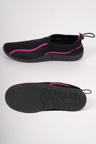 Aqua best sale shoes makro