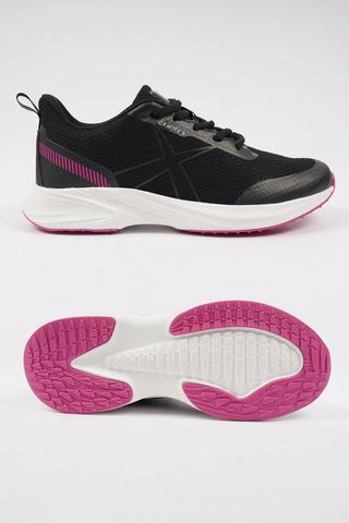 Gravity Pace Running Shoe