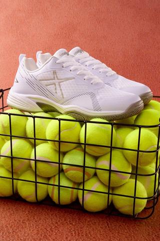 Non marking tennis shoes deals