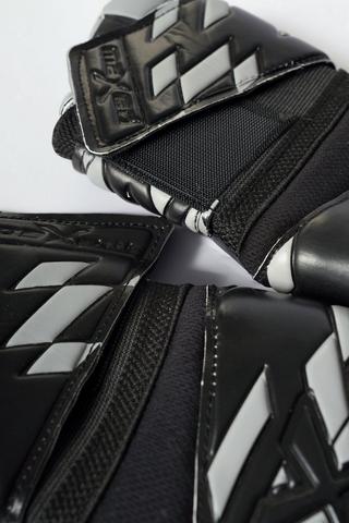 Goalkeeper Gloves - Senior